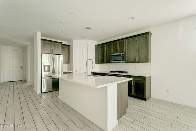 17704 W FETLOCK Trail, Surprise, AZ 85387