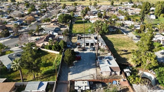 1918 E Oakland, Hemet, CA 92544