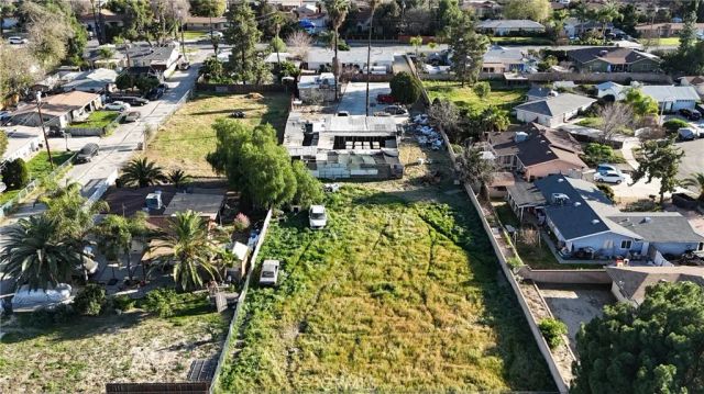 1918 E Oakland, Hemet, CA 92544