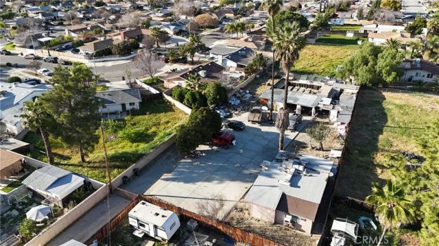 1918 E Oakland, Hemet, CA 92544