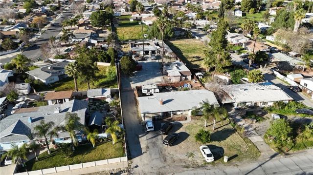 1918 E Oakland, Hemet, CA 92544