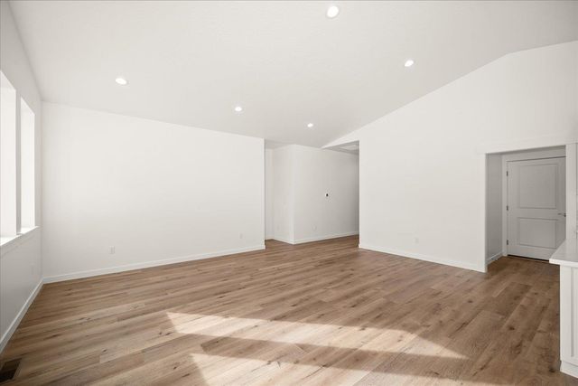 9296 N Woodridge Ct, Spokane, WA 99208