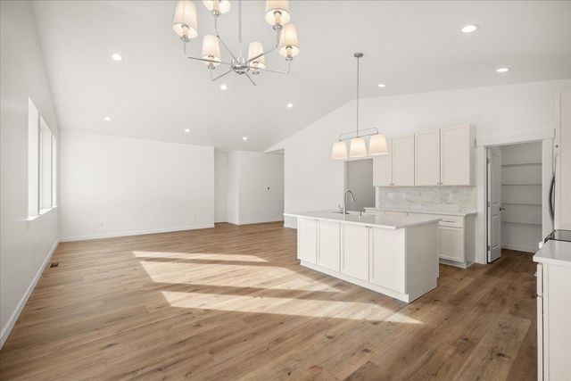 9296 N Woodridge Ct, Spokane, WA 99208