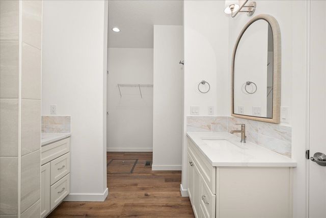 9296 N Woodridge Ct, Spokane, WA 99208