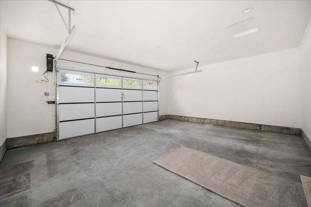 9296 N Woodridge Ct, Spokane, WA 99208