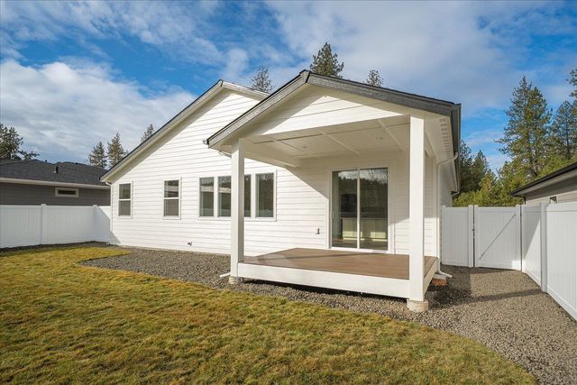 9296 N Woodridge Ct, Spokane, WA 99208