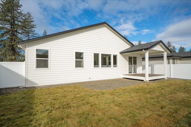 9296 N Woodridge Ct, Spokane, WA 99208