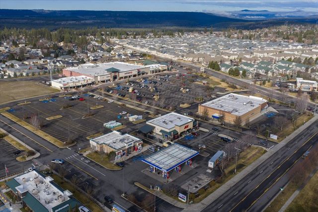 9296 N Woodridge Ct, Spokane, WA 99208