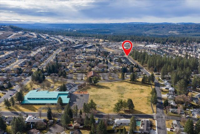 9296 N Woodridge Ct, Spokane, WA 99208