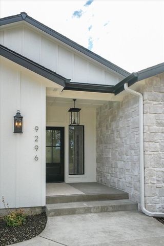 9296 N Woodridge Ct, Spokane, WA 99208