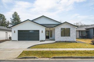 9296 N Woodridge Ct, Spokane, WA 99208