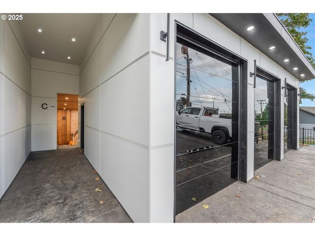 520 COLUMBIA St, Cathlamet, WA 98612