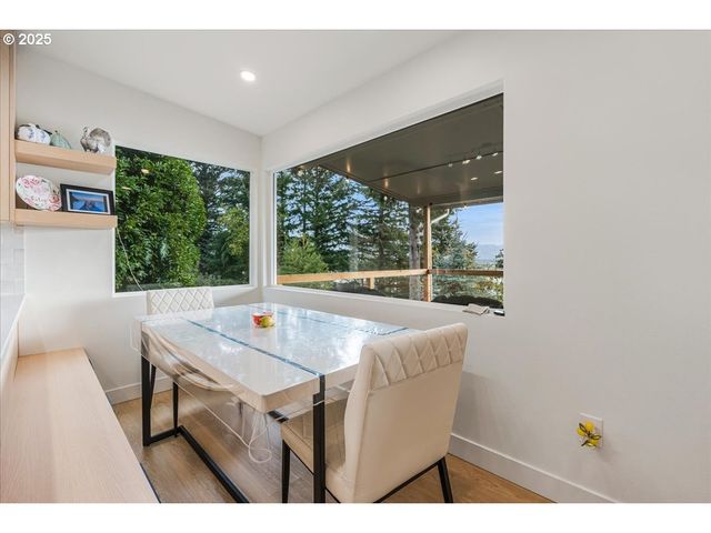 520 COLUMBIA St, Cathlamet, WA 98612