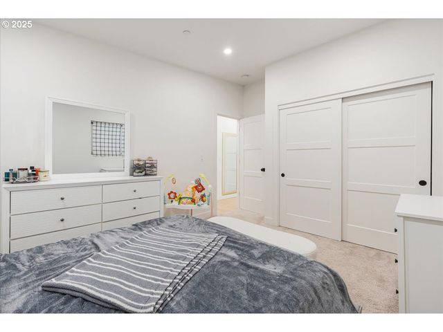 520 COLUMBIA St, Cathlamet, WA 98612