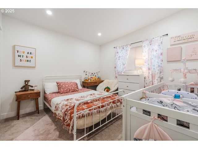 520 COLUMBIA St, Cathlamet, WA 98612