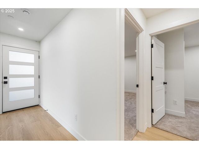 520 COLUMBIA St, Cathlamet, WA 98612