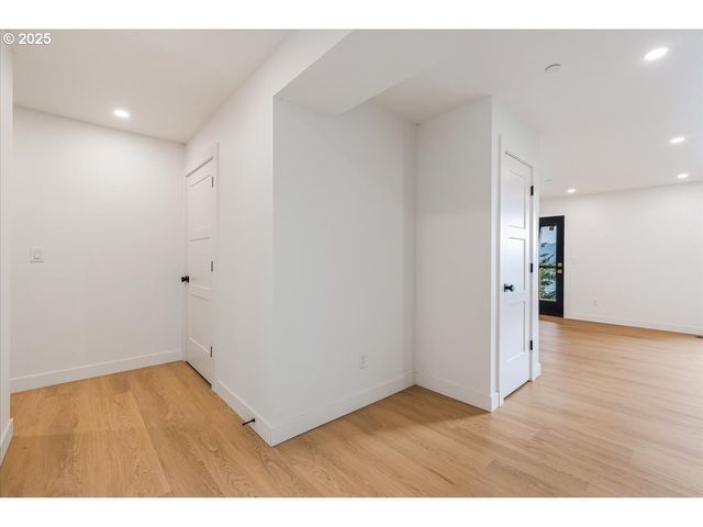 520 COLUMBIA St, Cathlamet, WA 98612