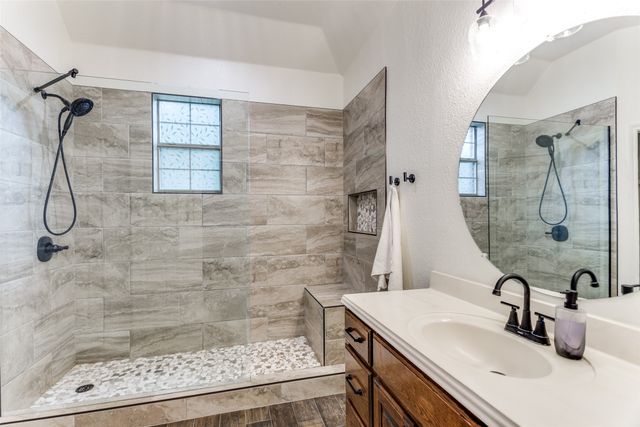 101 Oakwood Drive, Weatherford, TX 76086