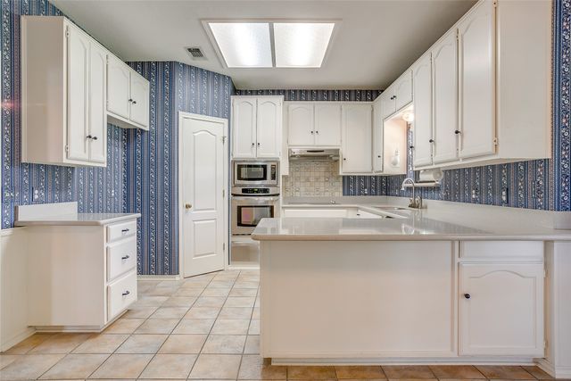 144 Trailwood Drive, Joshua, TX 76058