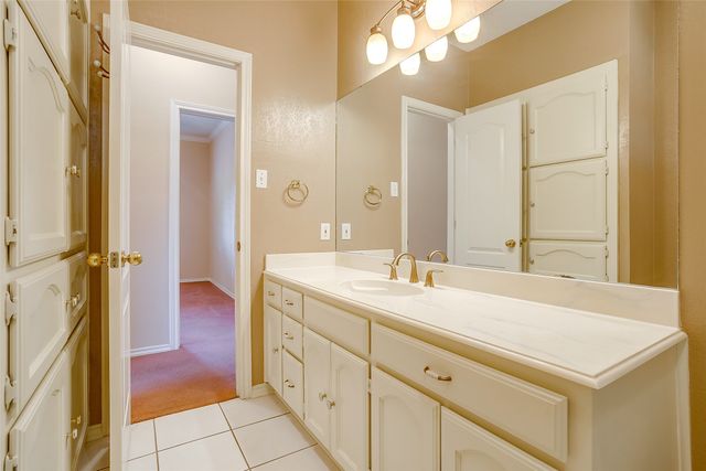 144 Trailwood Drive, Joshua, TX 76058