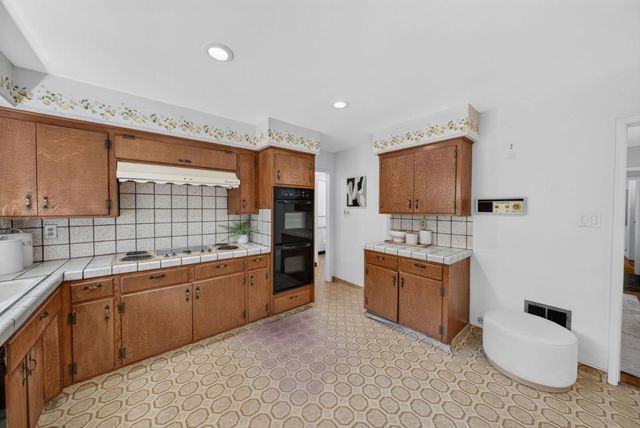 382 Clarence Avenue, Sunnyvale, CA 94086