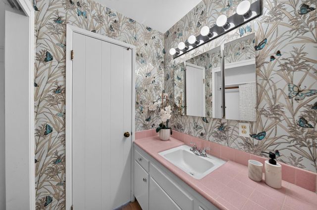 382 Clarence Avenue, Sunnyvale, CA 94086
