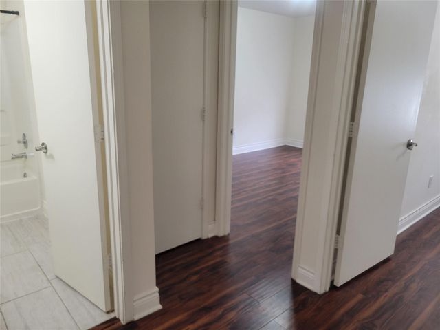 8126 Golf Green Circle, Houston, TX 77036