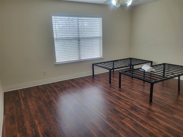 8126 Golf Green Circle, Houston, TX 77036