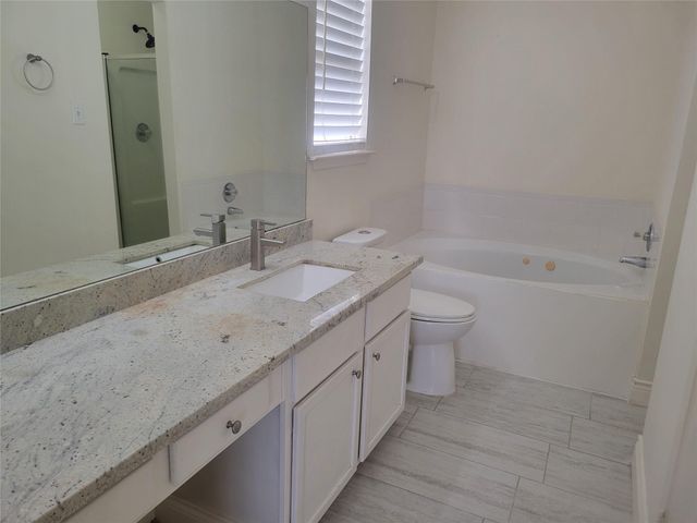 8126 Golf Green Circle, Houston, TX 77036