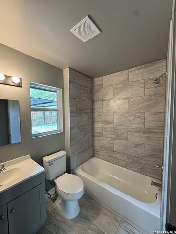 4627 LAKEWOOD DR, San Antonio, TX 78220