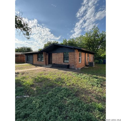 4627 LAKEWOOD DR, San Antonio, TX 78220