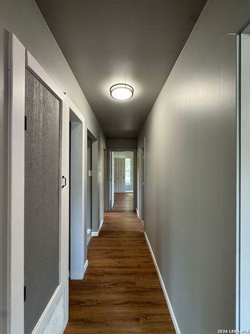 4627 LAKEWOOD DR, San Antonio, TX 78220