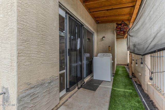 825 E MINTON Street, Phoenix, AZ 85042