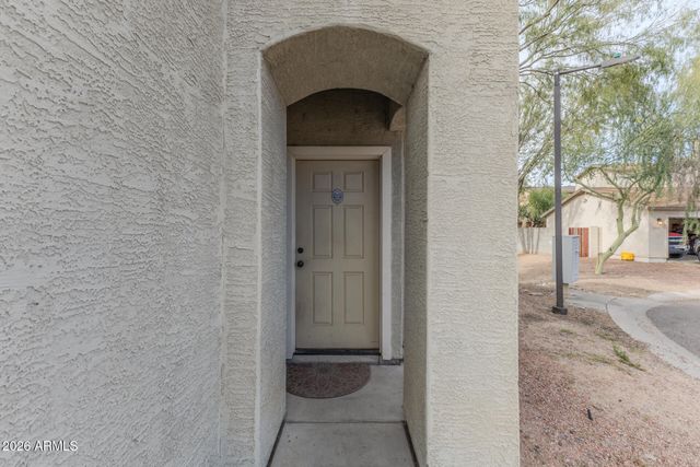 825 E MINTON Street, Phoenix, AZ 85042