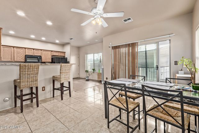 825 E MINTON Street, Phoenix, AZ 85042