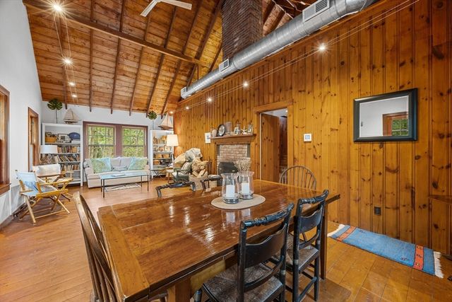 76 F R Lillie Rd, Falmouth, MA 02543