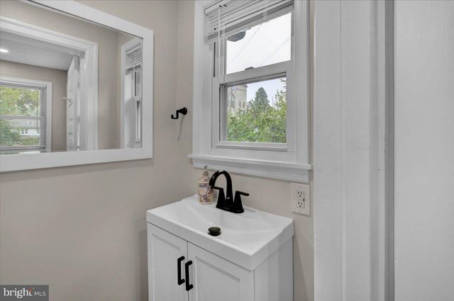 23 TREBOR PL, Wyomissing, PA 19610