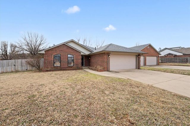 1528 E Twin Brook Terrace, Mustang, OK 73064