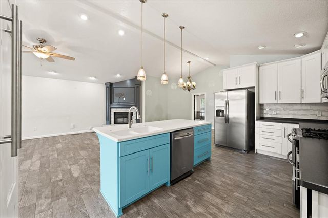 1528 E Twin Brook Terrace, Mustang, OK 73064