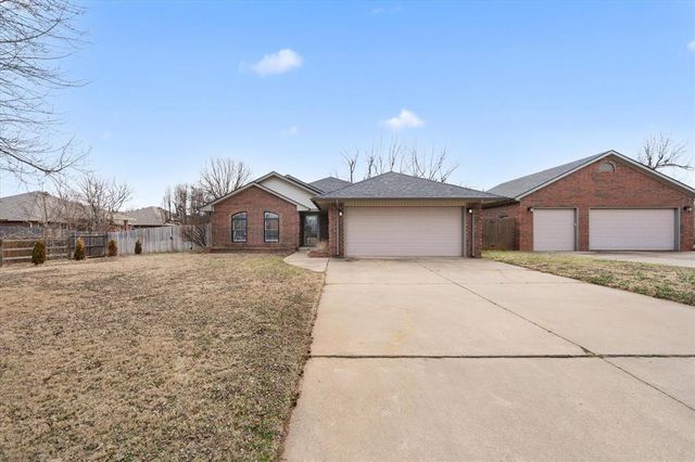 1528 E Twin Brook Terrace, Mustang, OK 73064