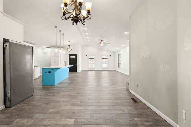 1528 E Twin Brook Terrace, Mustang, OK 73064