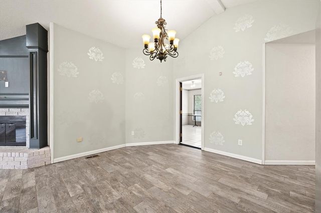 1528 E Twin Brook Terrace, Mustang, OK 73064