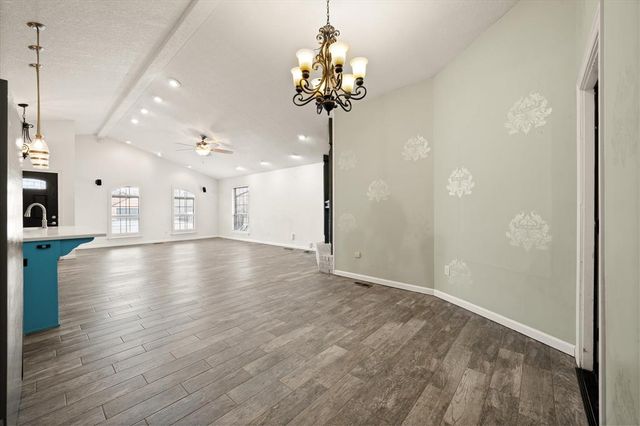 1528 E Twin Brook Terrace, Mustang, OK 73064