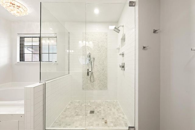 1528 E Twin Brook Terrace, Mustang, OK 73064