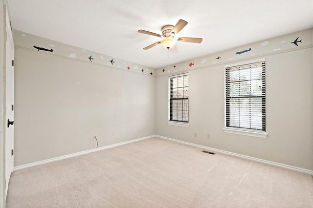 1528 E Twin Brook Terrace, Mustang, OK 73064