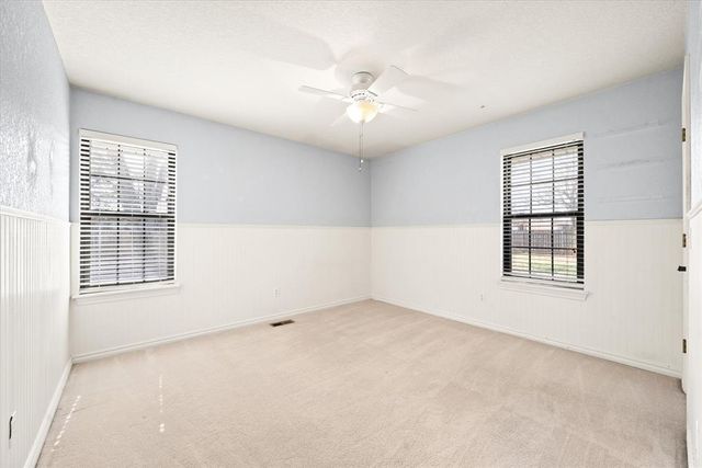 1528 E Twin Brook Terrace, Mustang, OK 73064