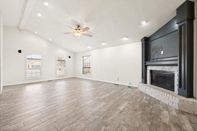 1528 E Twin Brook Terrace, Mustang, OK 73064