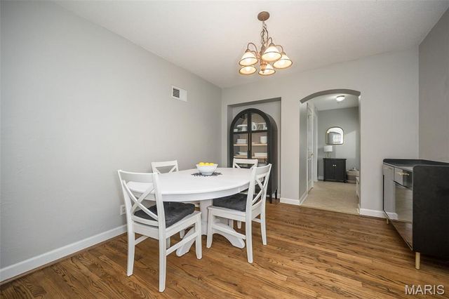 1475 Saint Catherine Street, Florissant, MO 63033