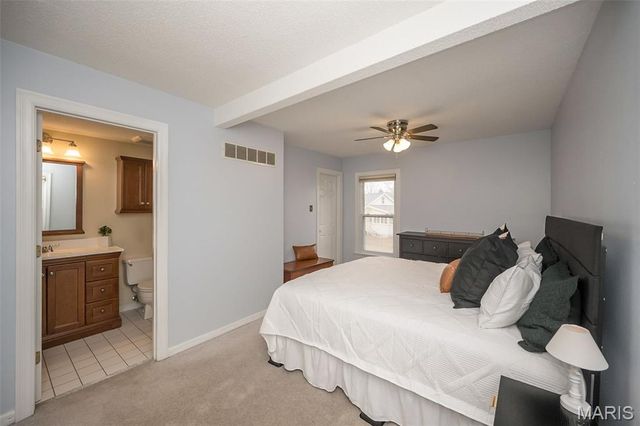 1475 Saint Catherine Street, Florissant, MO 63033