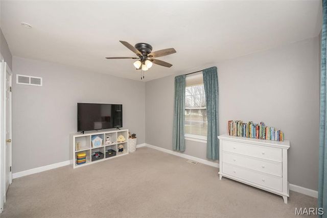 1475 Saint Catherine Street, Florissant, MO 63033